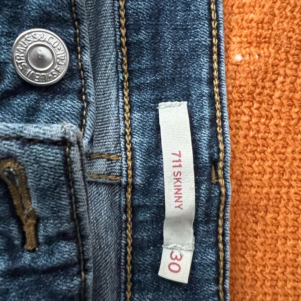 Levi’s ripped jeans - Picture 4 of 5